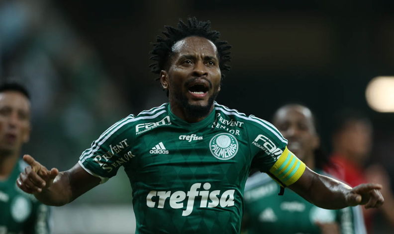 3. Zé Roberto (Palmeiras) : 41 ans